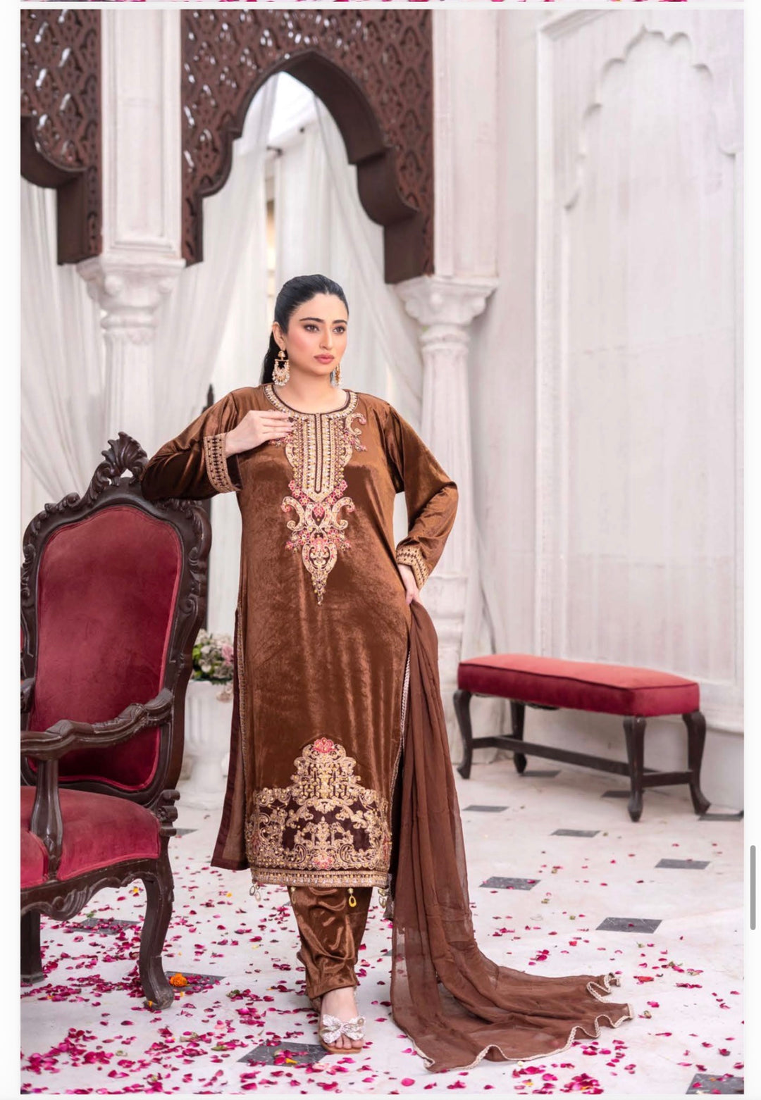 3 Pc Ready To Wear Fully Embroidered  Valvet Suit With Chiffon Dupatta - TT-54-
