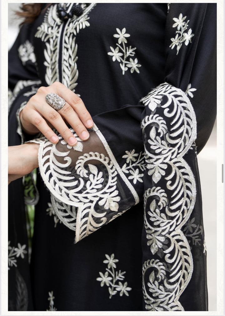 3 Pc Ready To Wear -Fully Embroidered Linen Suit -Raniya.H -RA-115-