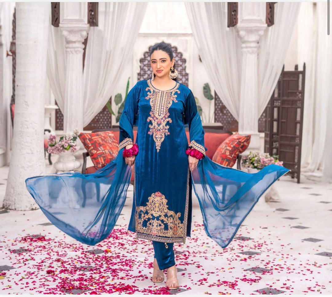 3 Pc Ready To Wear Fully Embroidered  Valvet Suit With Chiffon Dupatta - TT-52
