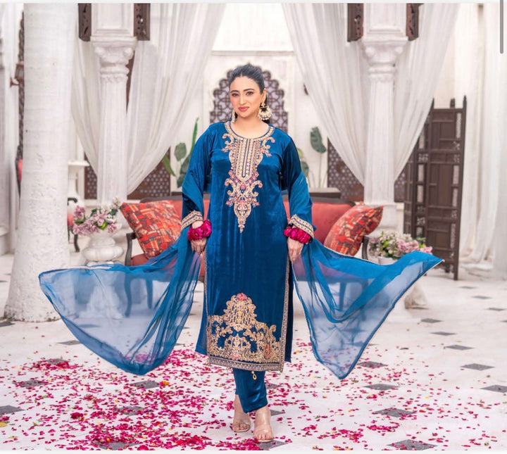 3 Pc Ready To Wear Fully Embroidered  Valvet Suit With Chiffon Dupatta - TT-52