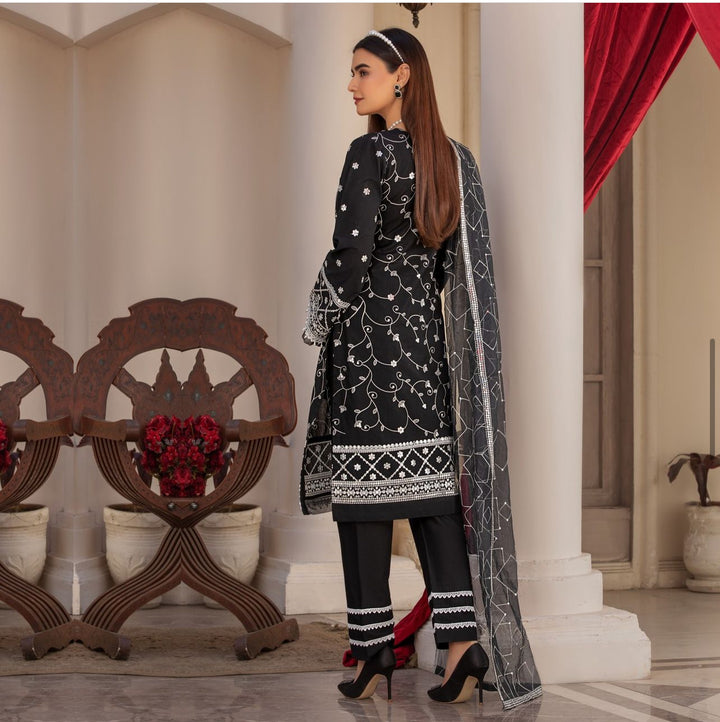 3 Piece Ready To Wear Suit