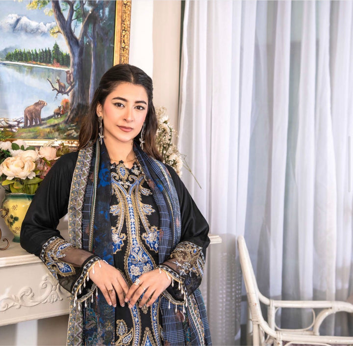 New 3 Pc Ready To Wear Luxury  Embroidered Suit- Maria B Inspired Eid Collection 2026 -- TT32