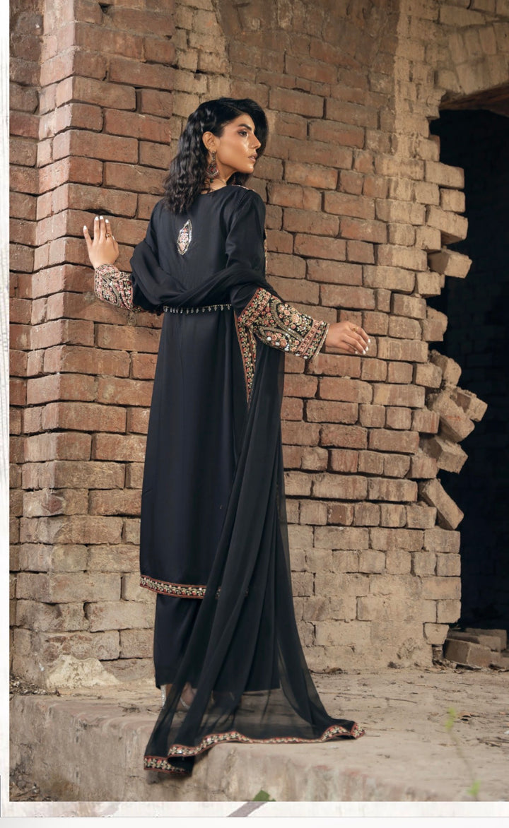 Threads Embroidered Ready To Wear Suit - Shrug Style - Festive Wear 2026 - TT4100