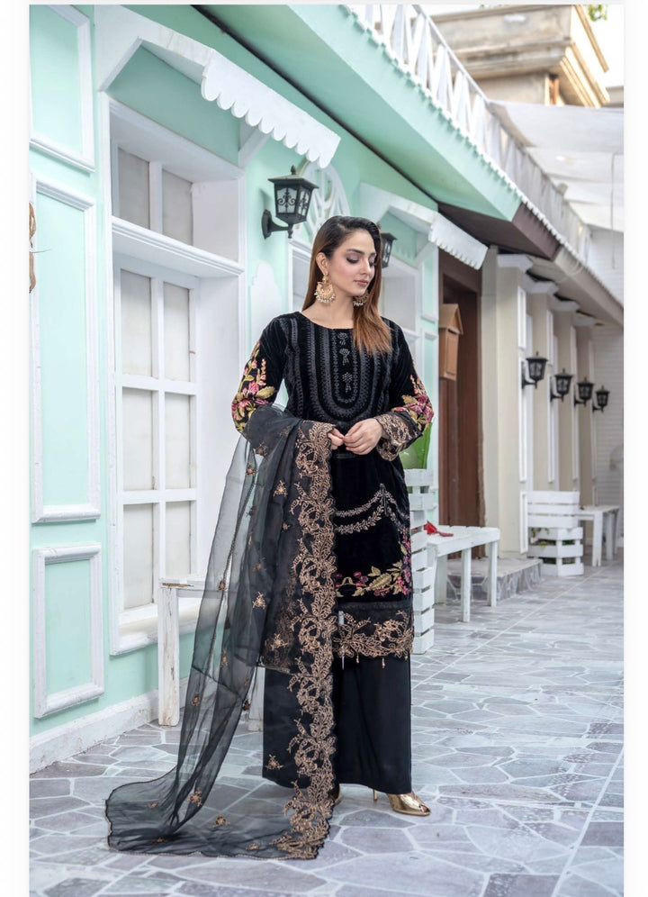 Branded 3 Pc Ready To Wear Velvet Suit - High Quality Suit - TT-32-