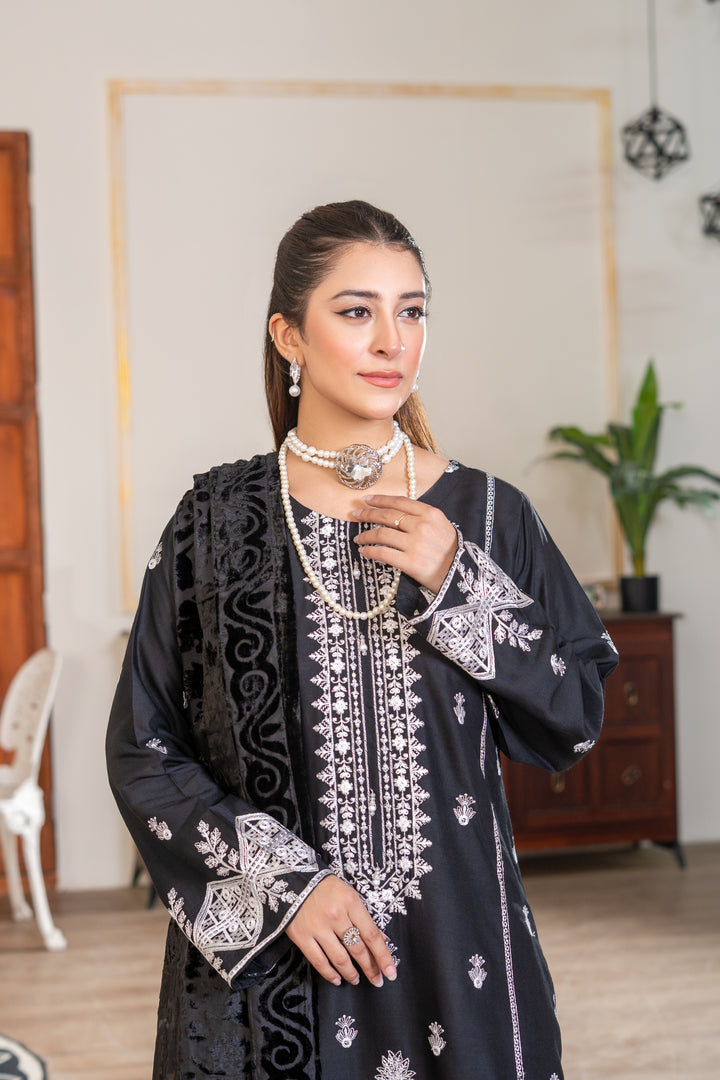 3 Piece Ready To Wear Embroidered Linen Suit With Plachi  Shawl -TT-11-