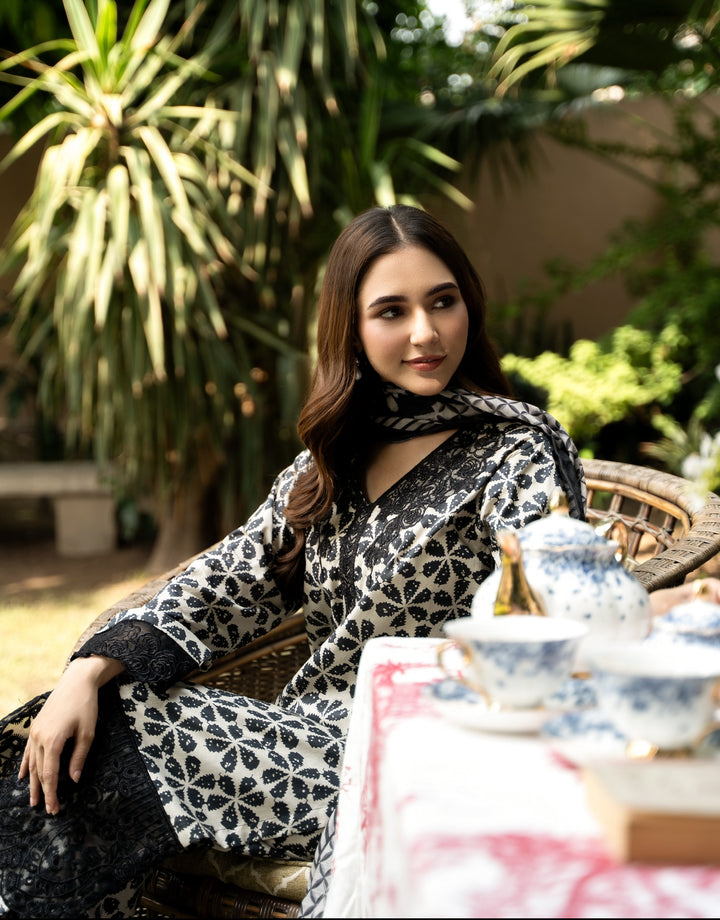 Branded  3 Piece  Ready To Wear Suit -Lawn Suit