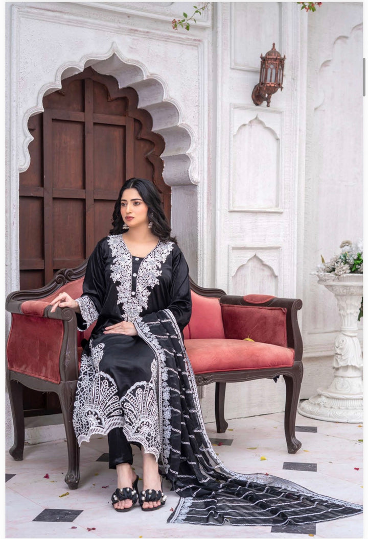 3 Pc Ready To Wear Fully Embroidered Valvet   Suit With Chiffon Duppata  - TT-02