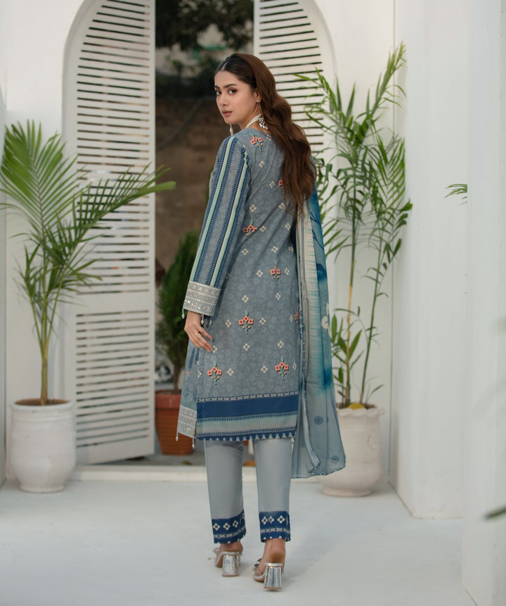 Branded  3 Piece  Stitched Suit
