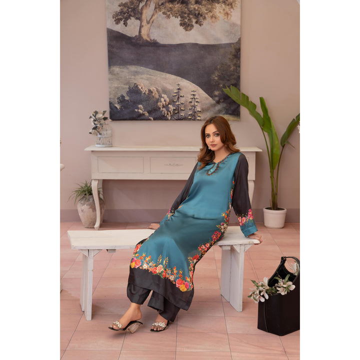 Ready To  Wear Suit (Farshi Shalwar)