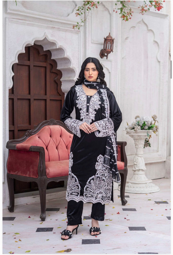 3 Pc Ready To Wear Fully Embroidered Valvet   Suit With Chiffon Duppata  - TT-02