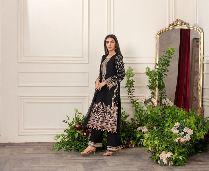 Branded 3 Pc Ready To Wear Suit - Dhanak Suit (Winter Collection)