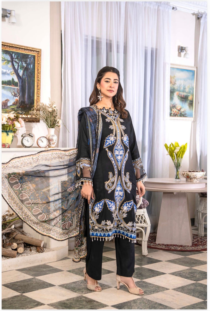 New 3 Pc Ready To Wear Luxury  Embroidered Suit- Maria B Inspired Eid Collection 2026 -- TT32
