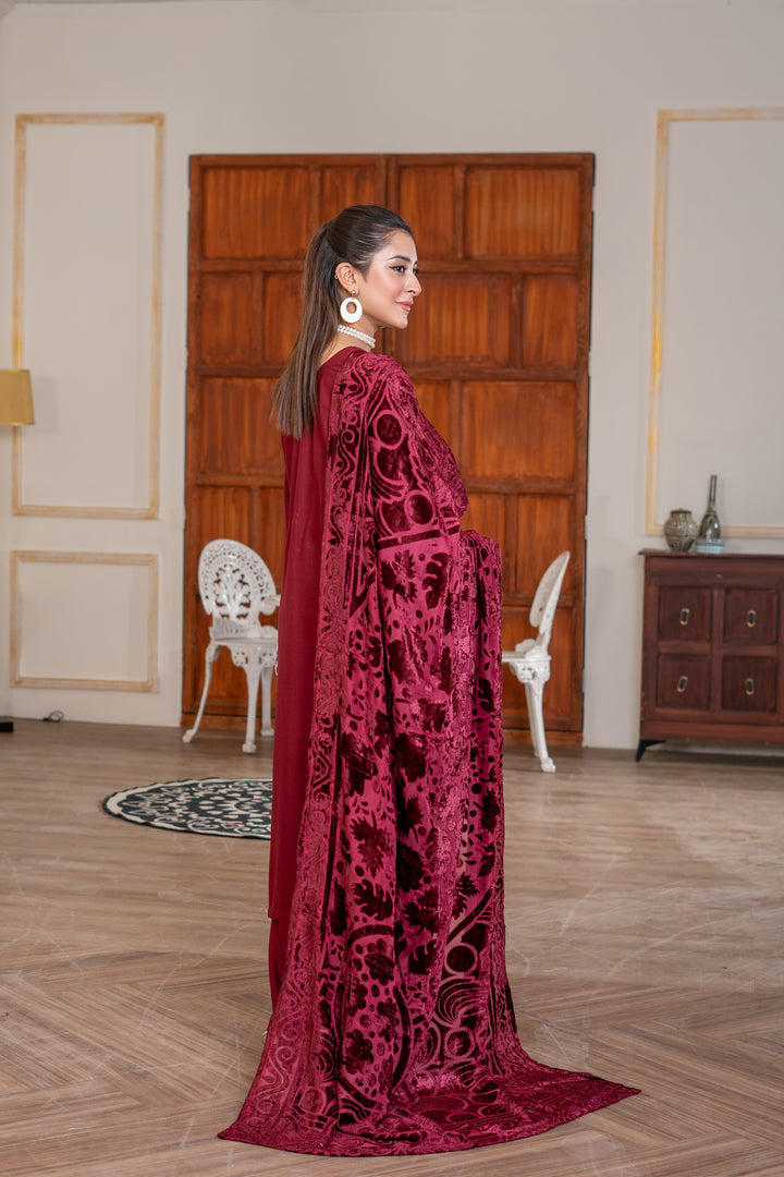 3 Piece Ready To Wear Embroidered Linen Suit With Plachi  Shawl -TT-13-